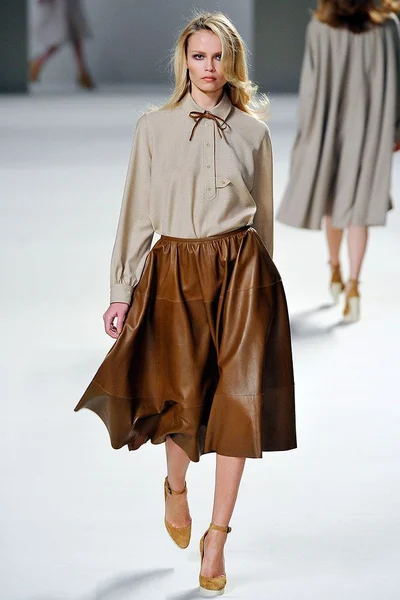 Look 29